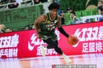 媒体人:北京仍在追逐戴维斯 也有备选方案 更倾向于欧洲联赛球员