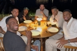 字母哥做东!库兹马:曼妙的希腊之夜 感谢生命中鞭策你的真朋友